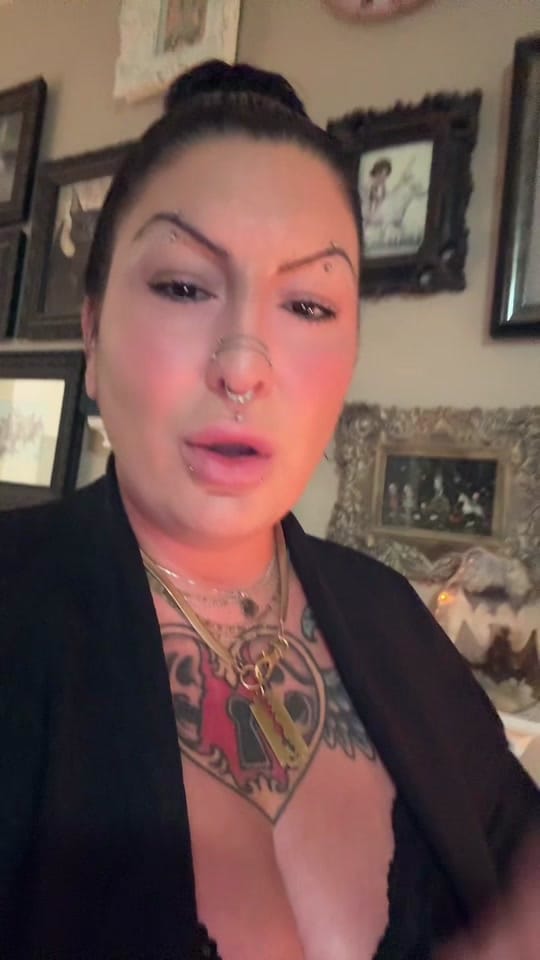 Post 3 by Amina on TikTok (video)