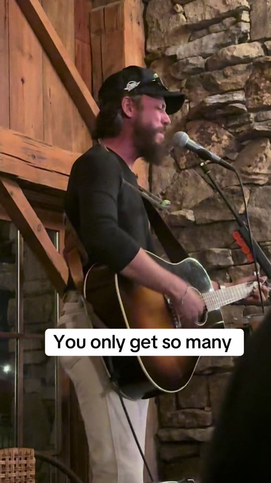 Post 8 by Chris Janson on TikTok (video)