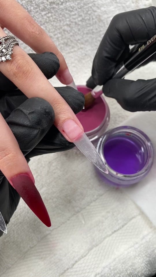 Post 8 by Everydaynails.us on TikTok (video)