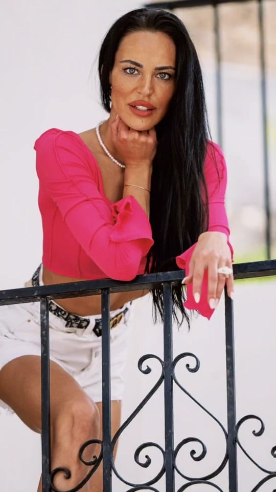 Post 8 by Jolie Rose on TikTok (video)