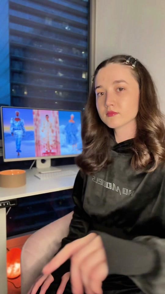 Post 6 by Julia Blanc on TikTok (video)