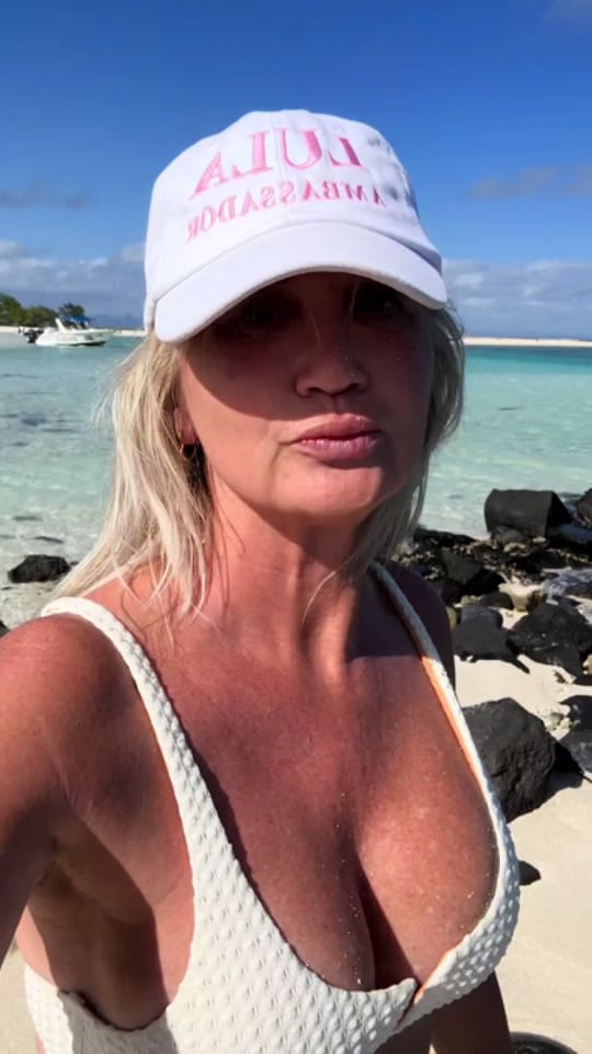 Post 10 by Solvita Au on TikTok (video)
