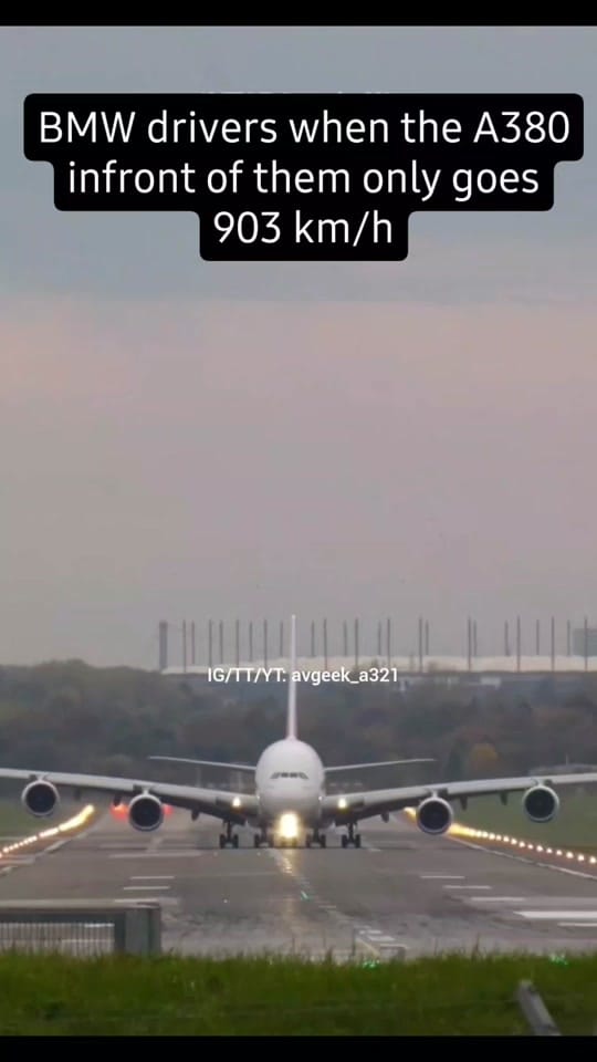 Post 8 by avgeek_a321🇩🇪🇪🇺 on TikTok (video)