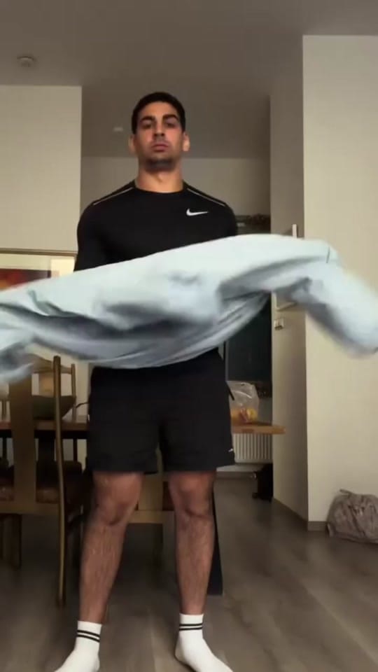 Post 4 by SensaiSam - Gymfluencer No.1 on TikTok (video)