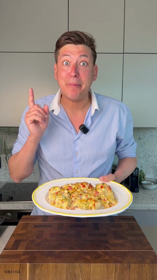 Post 4 by Anton on TikTok (video)