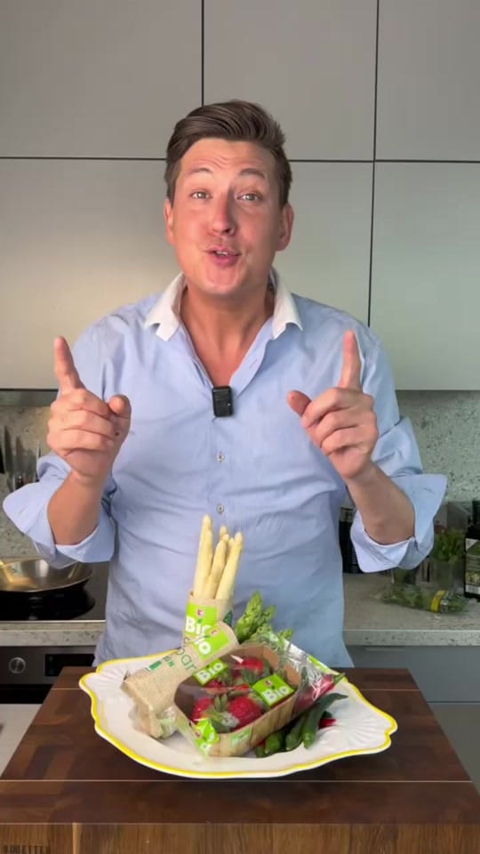 Post 6 by Anton on TikTok (video)