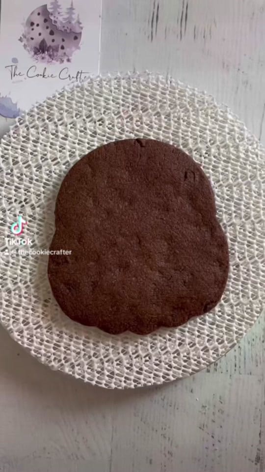 Post 1 by Lisa The Cookie Crafter on TikTok (video)