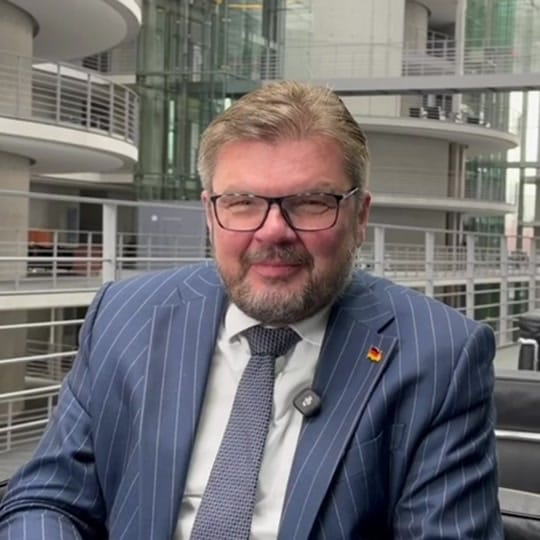 Post 2 by Michael Kaufmann on TikTok (video)