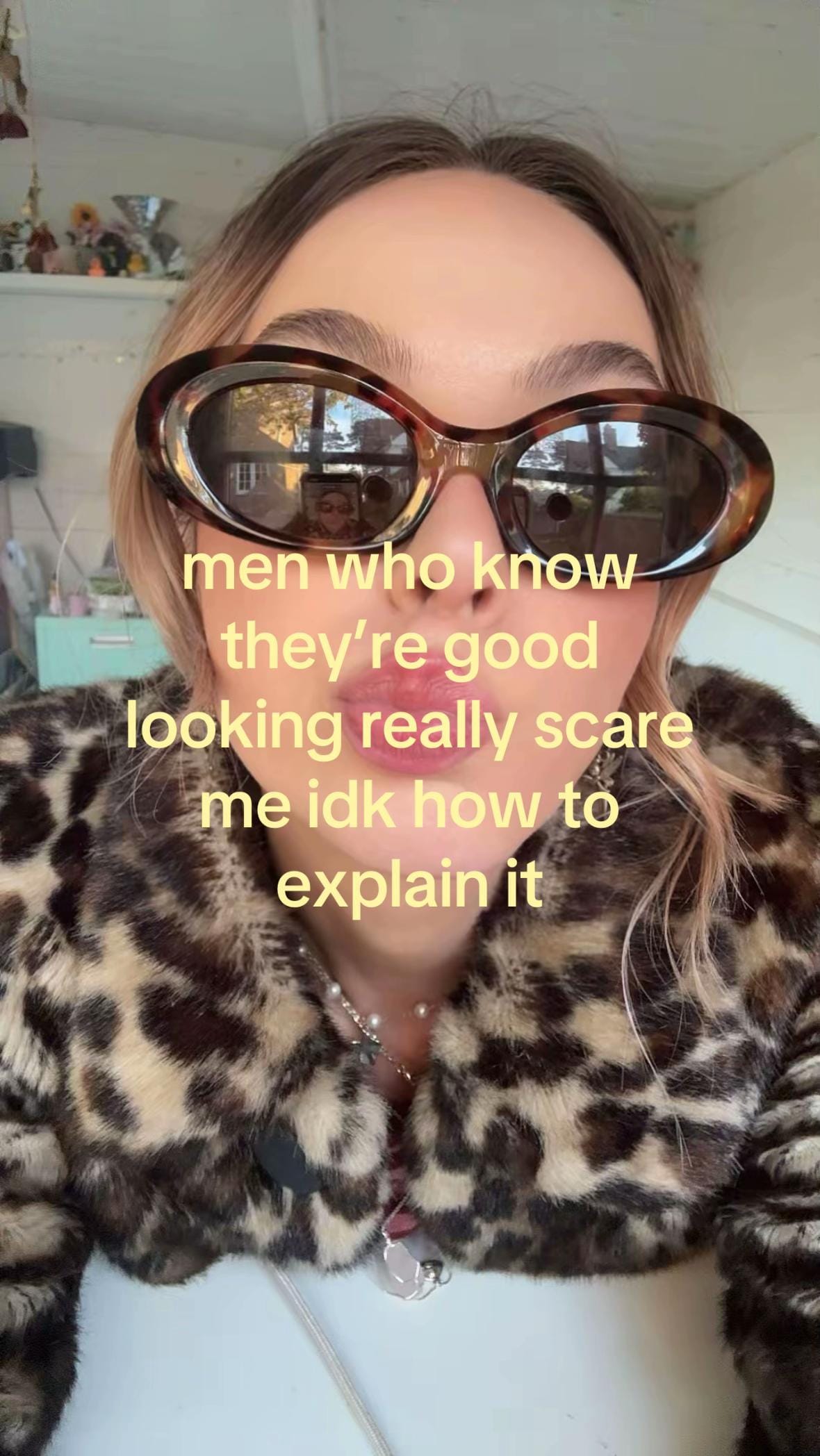 Post 4 by georgia esme 💋🧚🏻🌛📚 on TikTok (video)
