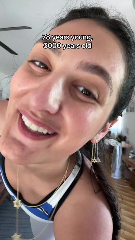 Post 8 by Danielle Yablonka on TikTok (video)