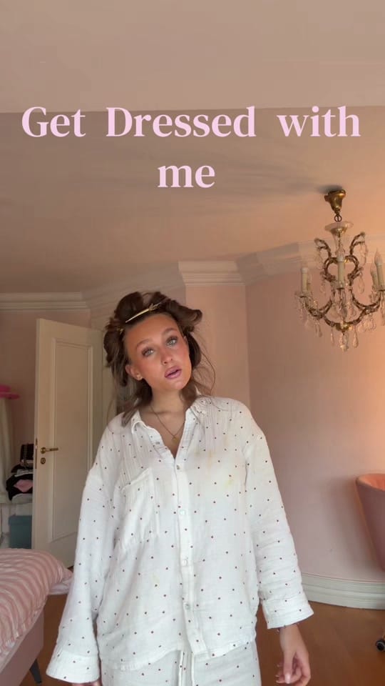 Post 4 by N I N O on TikTok (video)