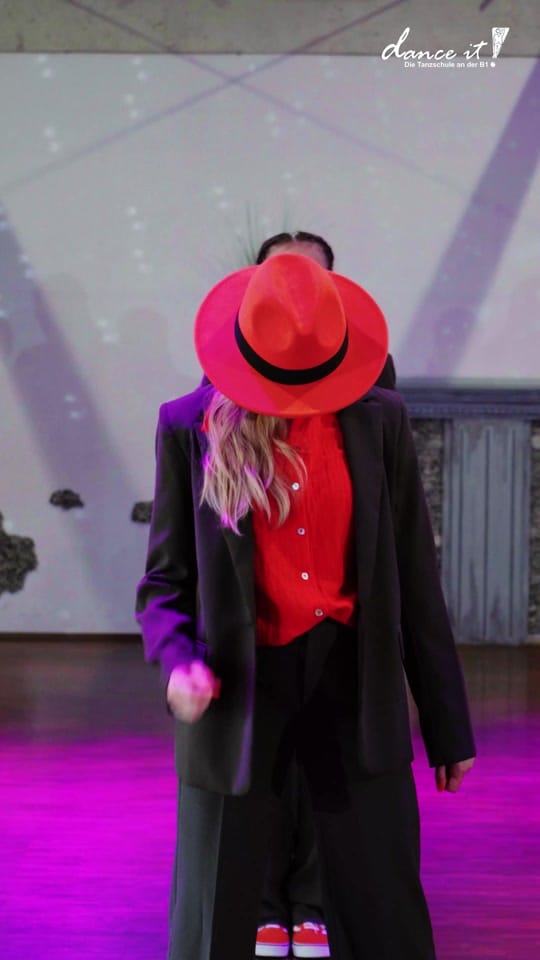 Post 6 by Tanzschule dance it! on TikTok (video)
