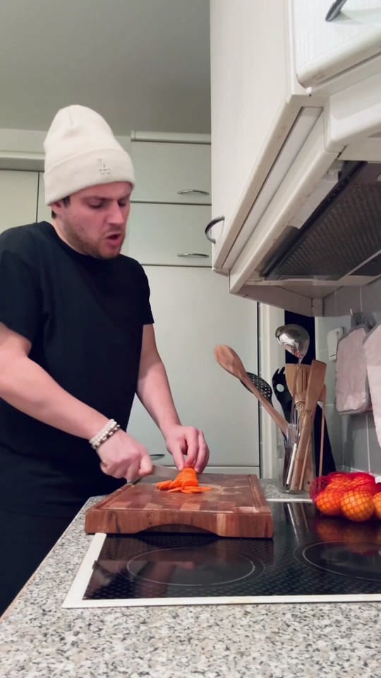 Post 5 by René Miller on TikTok (video)