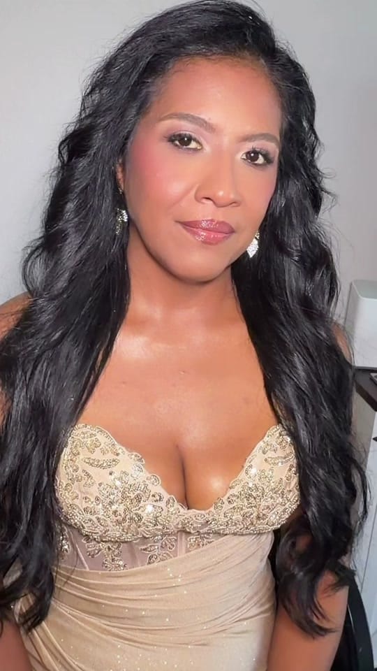 Post 6 by Anny Saavedra on TikTok (video)