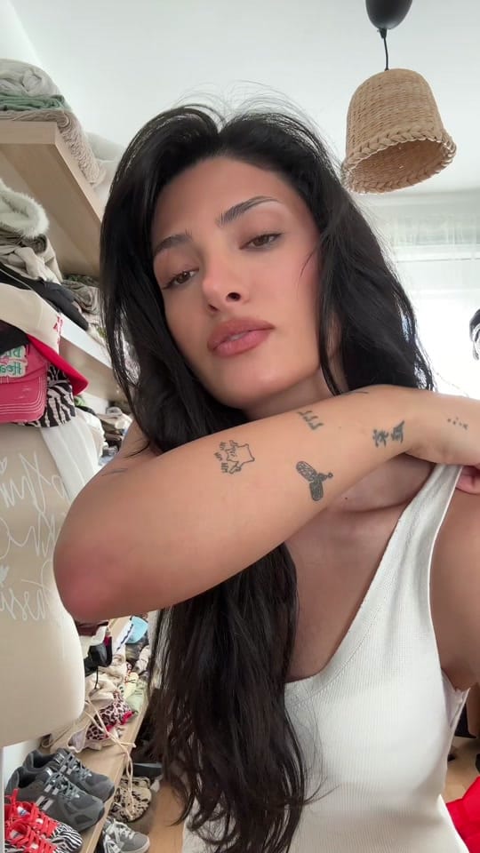 Post 1 by fayzaekarim on TikTok (video)