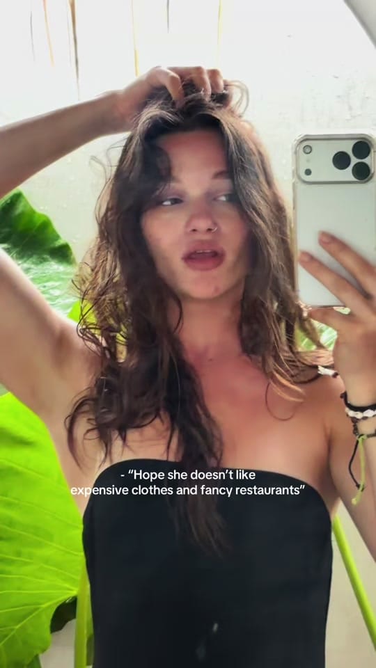 Post 1 by ANASTASIIA YEVSTAFIIEVA on TikTok (video)