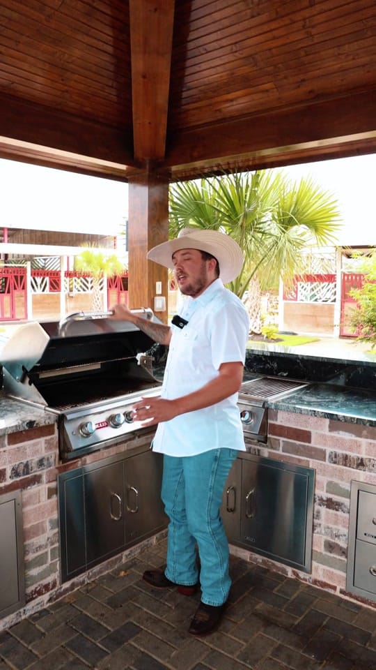 Post 2 by Texascountryofficial on TikTok (video)