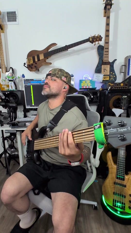 Post 8 by Edgar Alvarado on TikTok (video)