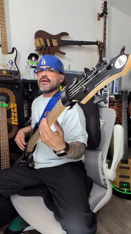 Post 2 by Edgar Alvarado on TikTok (video)