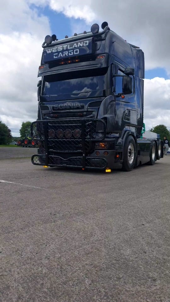 Post 2 by Timo Metzner on TikTok (video)