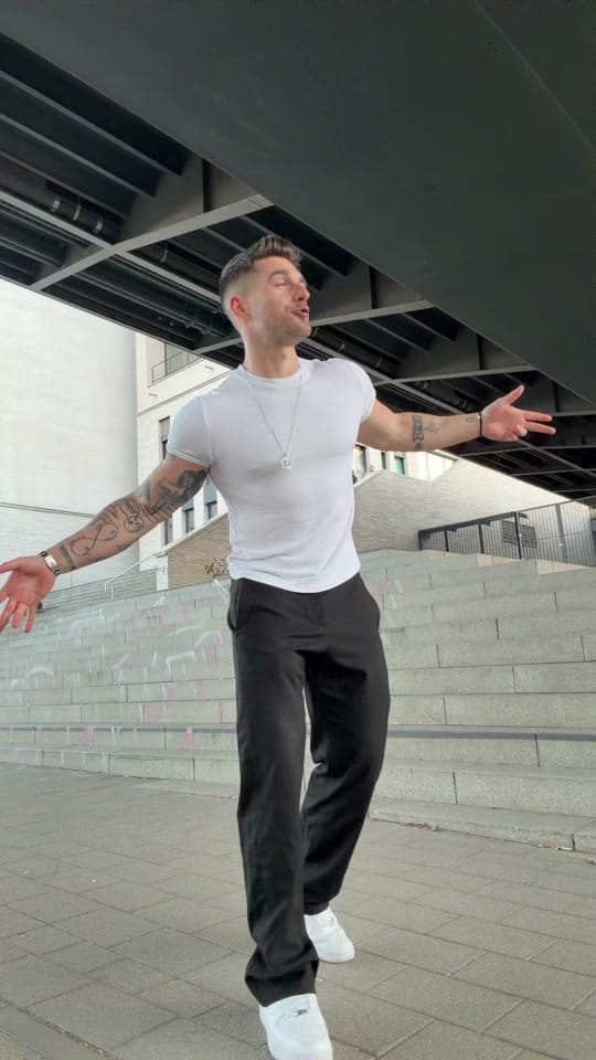 Post 9 by DJ ISEK on TikTok (video)