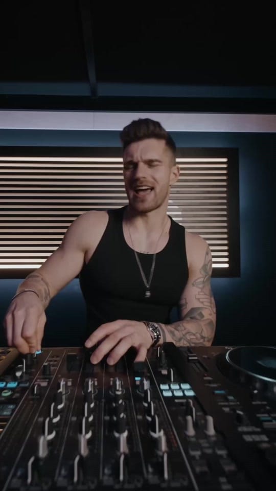 Post 6 by DJ ISEK on TikTok (video)