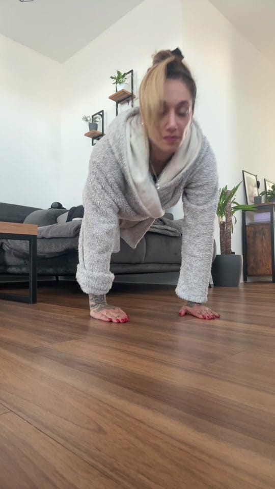 Post 4 by diana.vegas23 on TikTok (video)