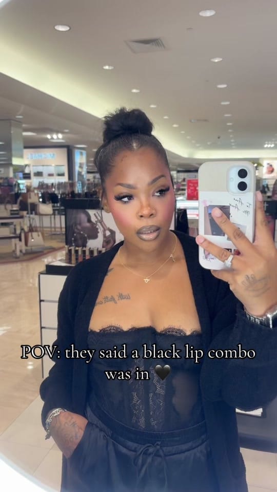 Post 2 by L A N D R A A 💋 on TikTok (video)