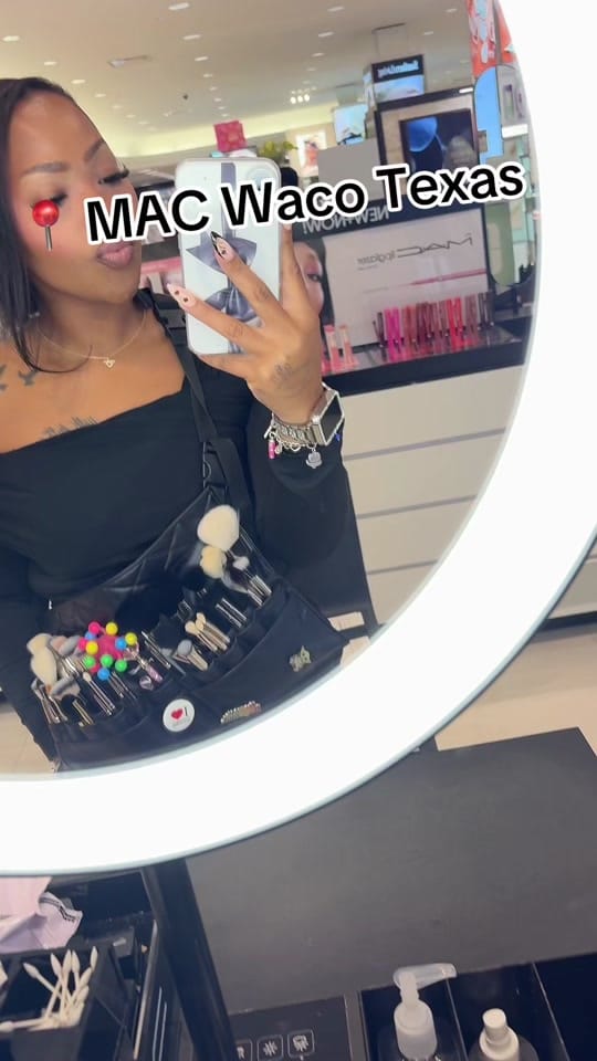 Post 10 by L A N D R A A 💋 on TikTok (video)