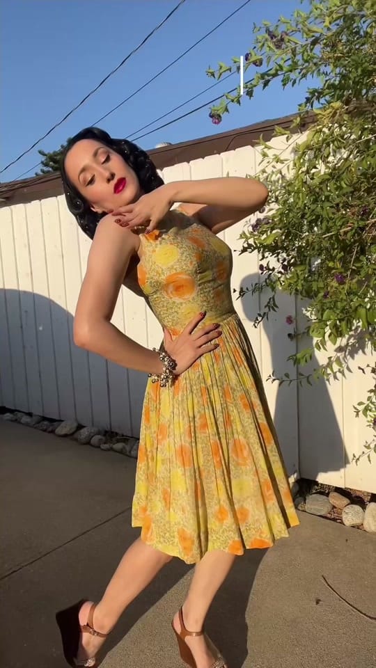 Post 7 by Jenny Dame on TikTok (video)