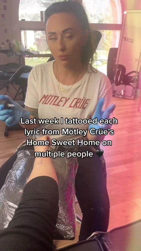 Post 10 by Wilde Blume Tattoo on TikTok (video)