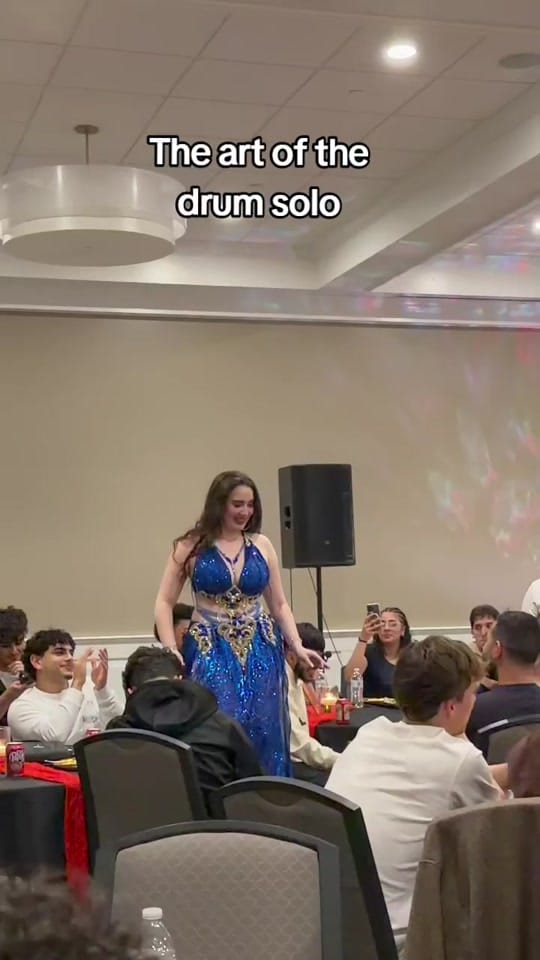 Post 6 by Elizabeth Estrella Dance on TikTok (video)