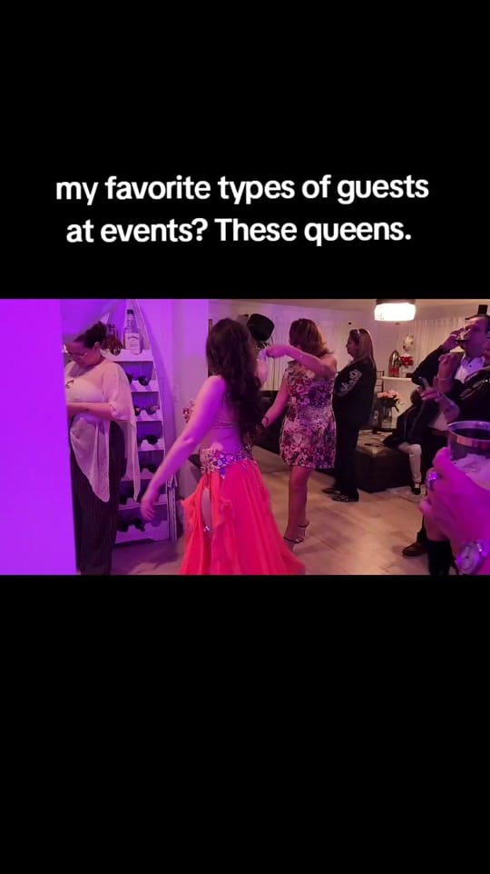 Post 5 by Elizabeth Estrella Dance on TikTok (video)