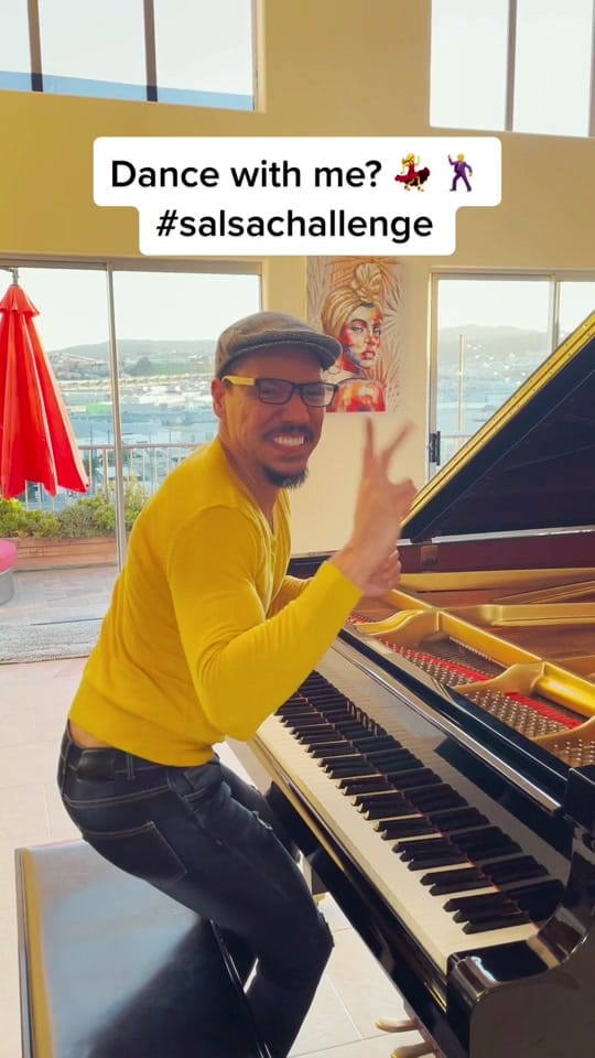 Post 10 by Óskar Ly on TikTok (video)