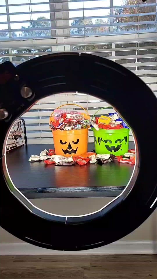 Post 9 by KimKakes on TikTok (video)