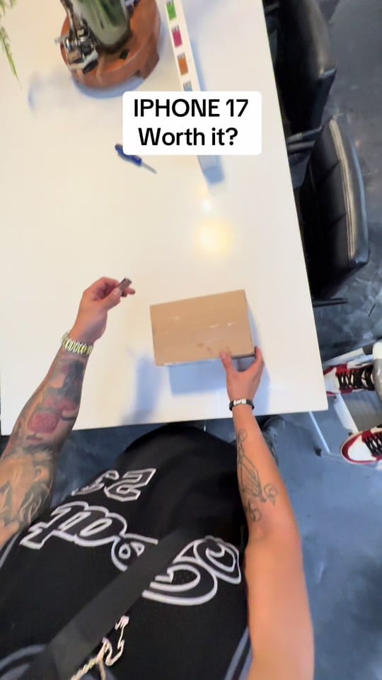 Post 3 by Los cut it on TikTok (video)