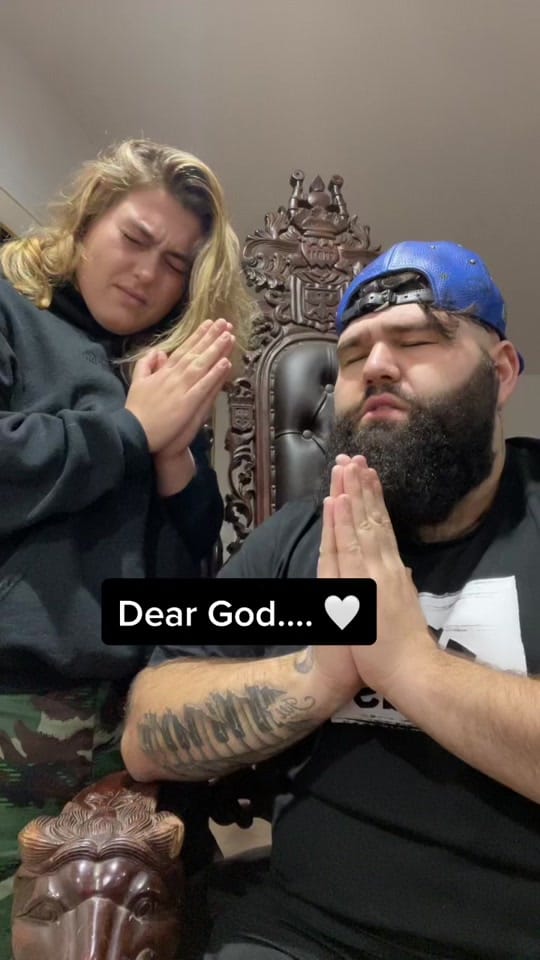 Post 7 by Zoe Dahne Levy on TikTok (video)