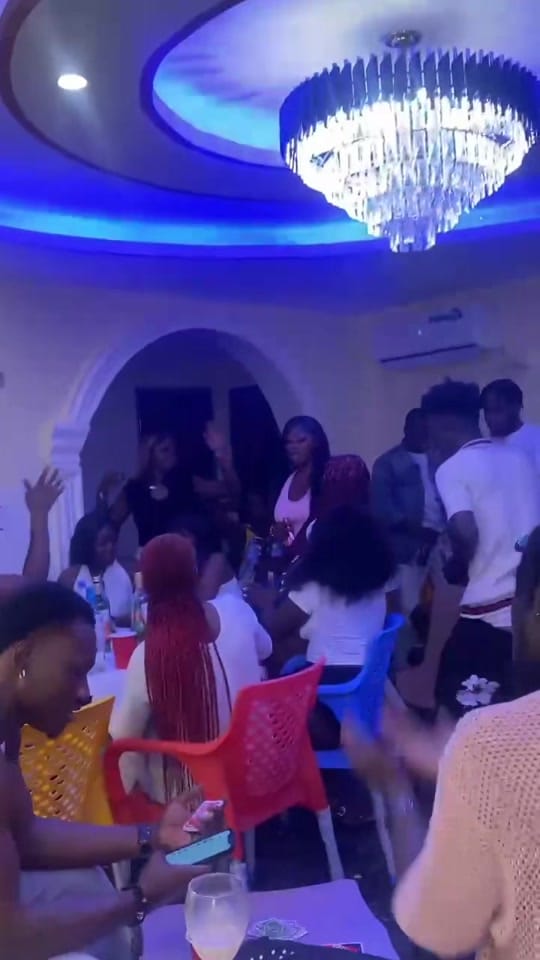 Post 1 by Nuchie Meek on TikTok (video)