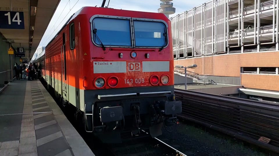 Post 1 by ÖPNV Fan Niklas 🇩🇪🇦🇹🇨🇭 on TikTok (video)