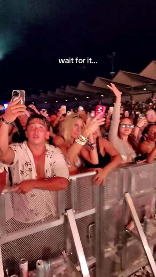 Post 8 by Club Sounds on TikTok (video)