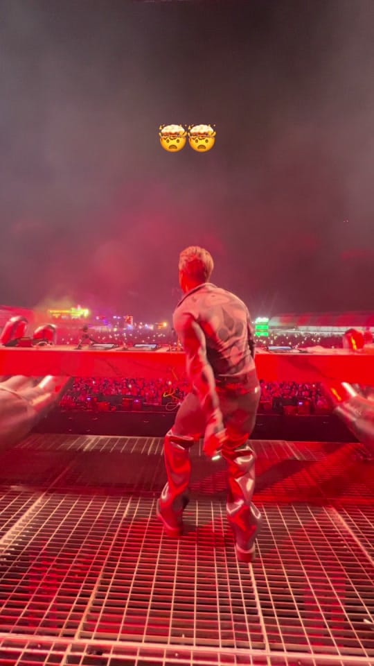 Post 1 by Club Sounds on TikTok (video)