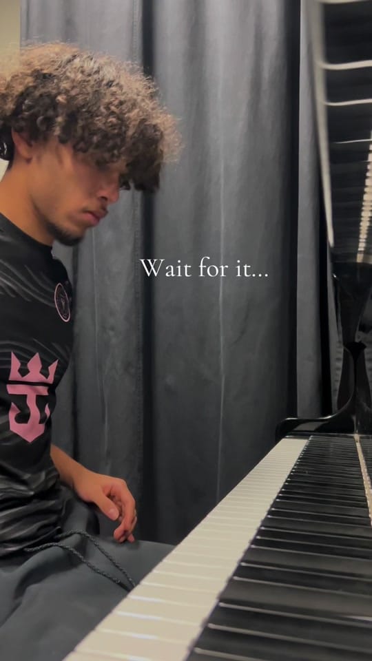 Post 10 by PianoJones on TikTok (video)