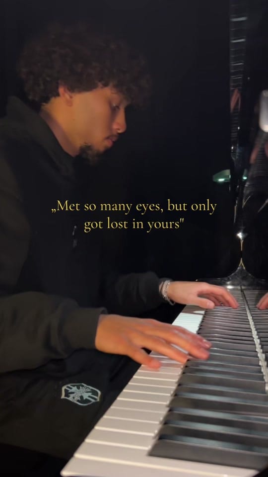 Post 2 by PianoJones on TikTok (video)