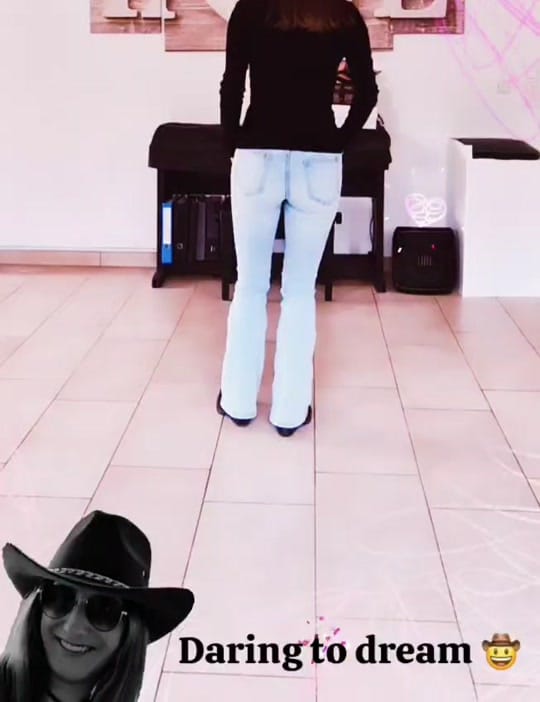 Post 3 by Duracell_Melli on TikTok (video)