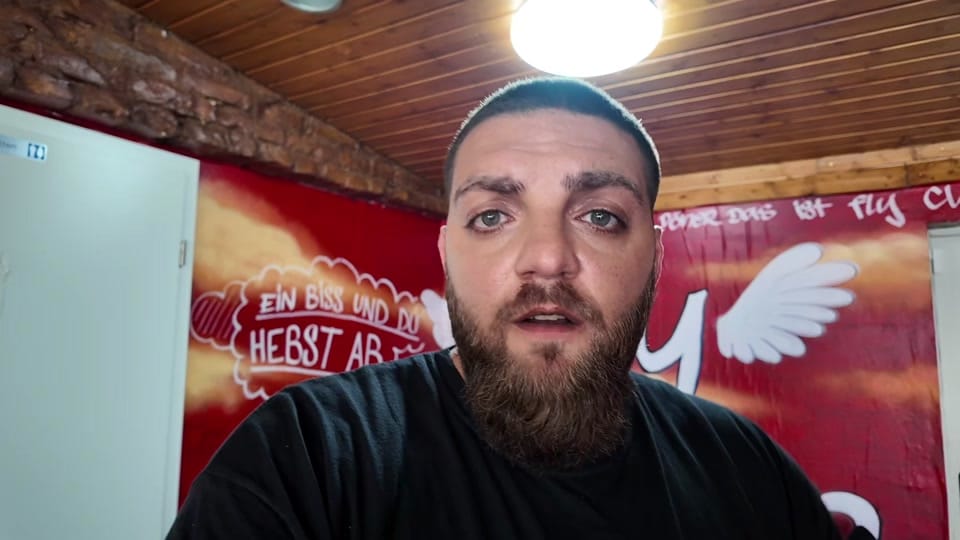Post 5 by Fly.Döner on TikTok (video)