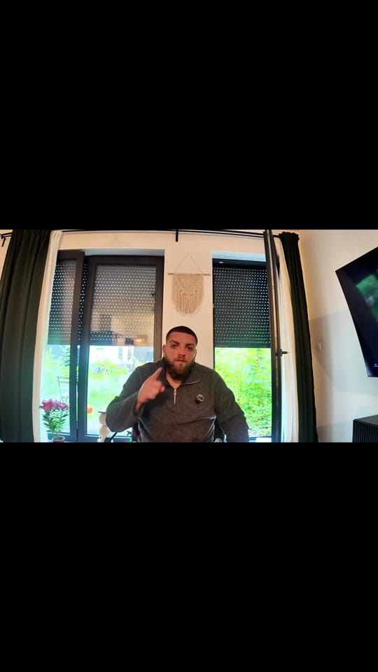 Post 6 by Fly.Döner on TikTok (video)