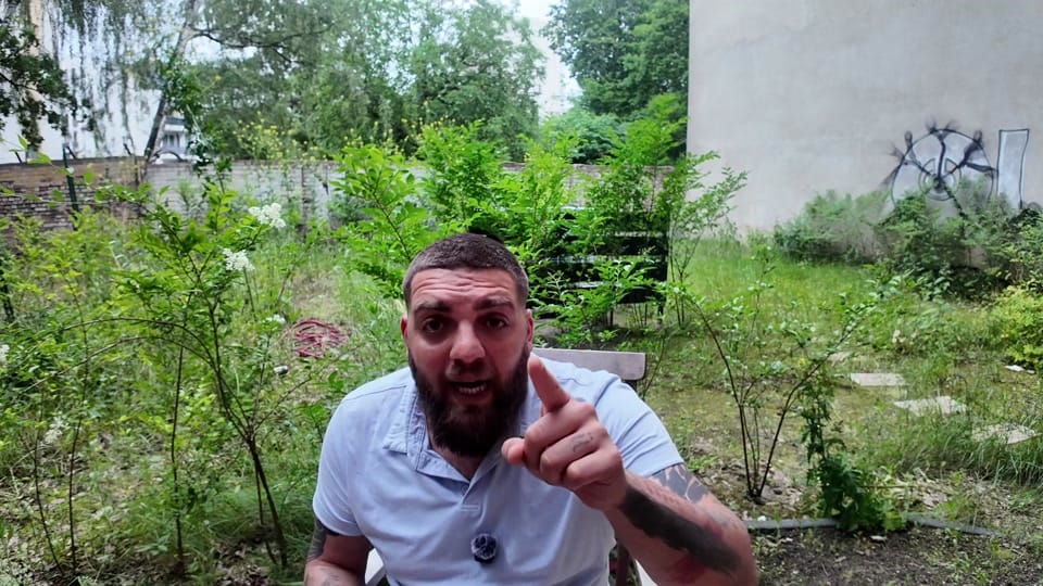 Post 1 by Fly.Döner on TikTok (video)