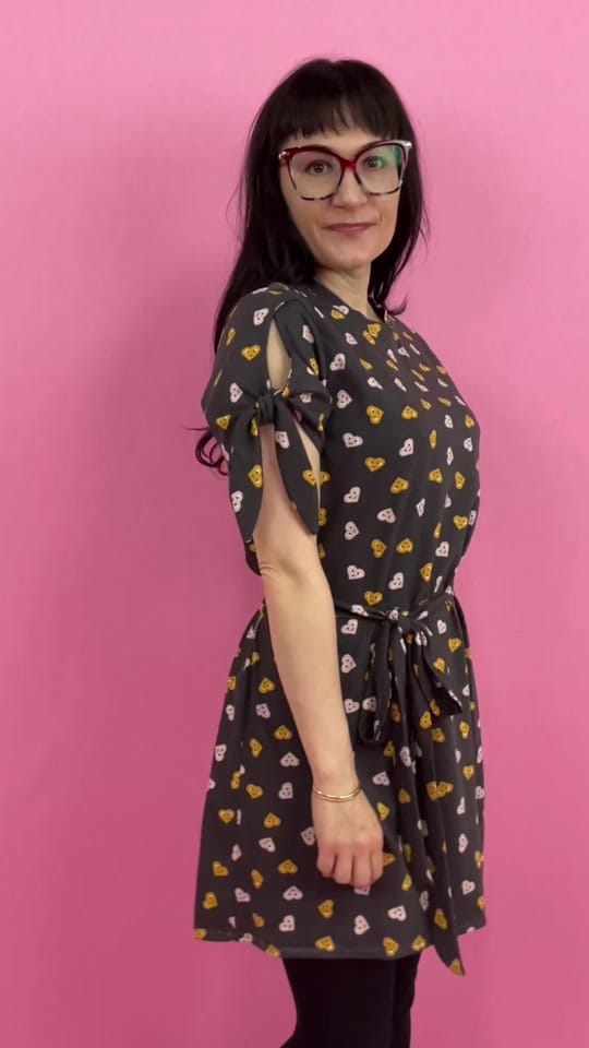 Post 1 by Sew Anastasia on TikTok (video)
