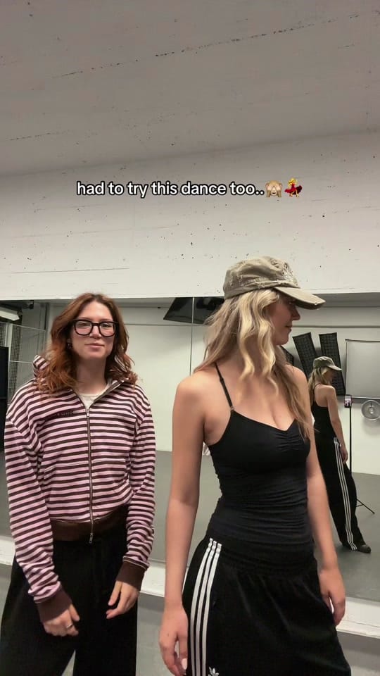 Post 1 by Léonie Nele on TikTok (video)