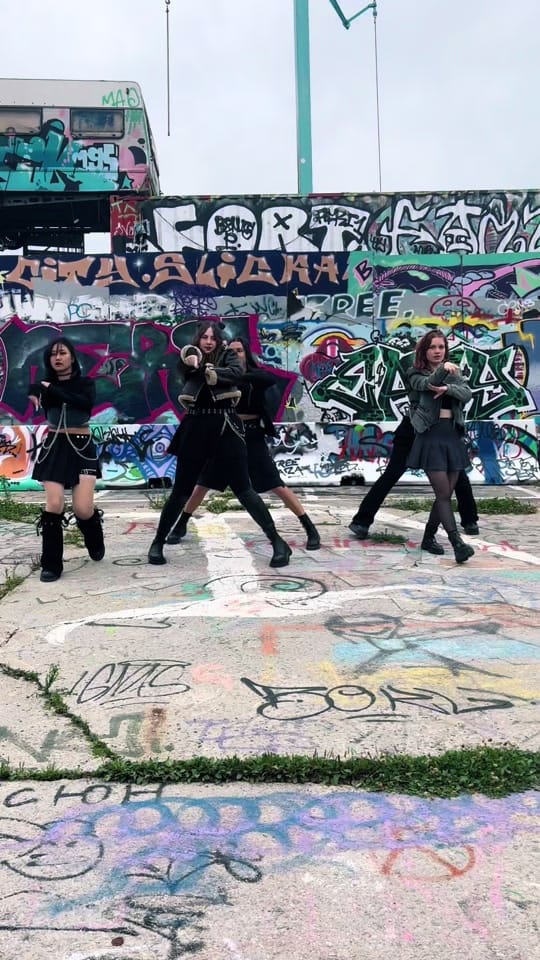 Post 5 by Hal0Queens on TikTok (video)